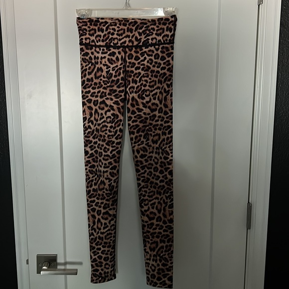 Little Peixoto wild leopard hoodie and leggings set - Picture 6 of 6